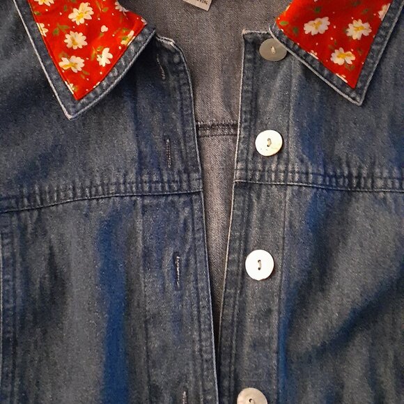Stonebridge Blue Denim Vest, Sleeveless w/Red Floral Collar, Size 16W - Picture 8 of 9